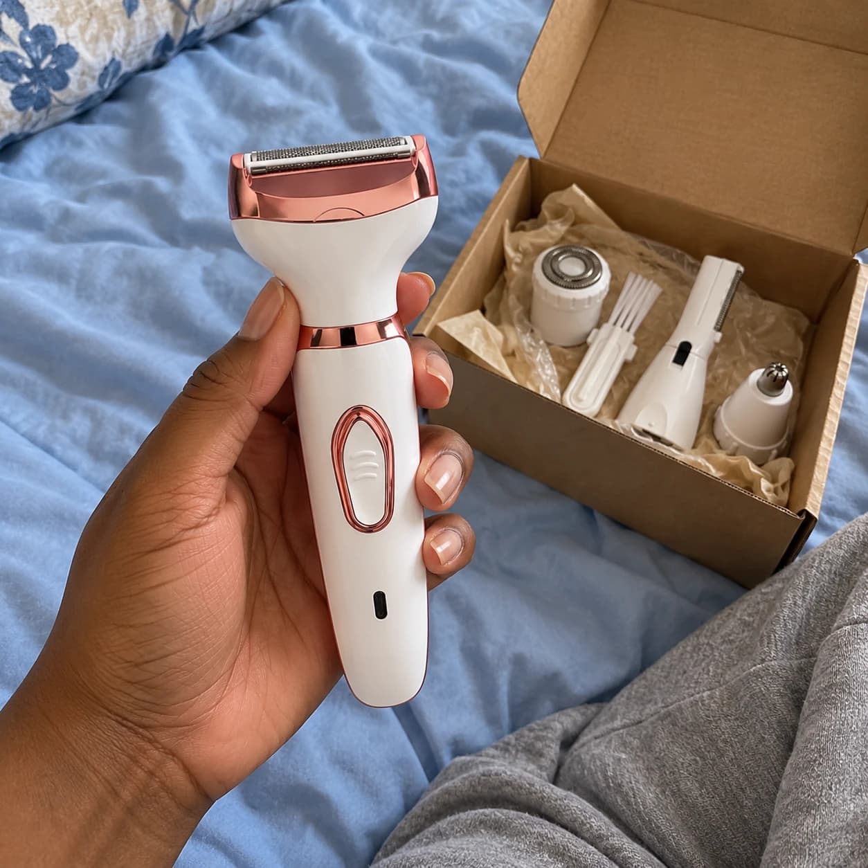 Cliente NOVOLUX usando o produto em casa